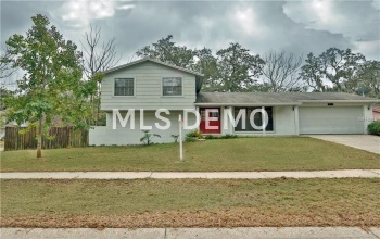 8019 CAPWOOD AVENUE, TEMPLE TERRACE, Florida 33637, 4 Bedrooms Bedrooms, 4 Rooms Rooms,3 BathroomsBathrooms,Residential,For sale,CAPWOOD,U7846158