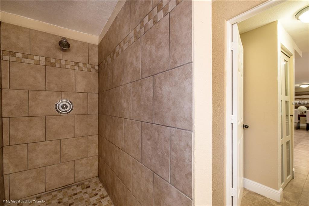 422 S HUDSON STREET, ORLANDO, Florida 32835, 4 Bedrooms Bedrooms, 7 Rooms Rooms,2 BathroomsBathrooms,Residential,For sale,HUDSON,O5560156