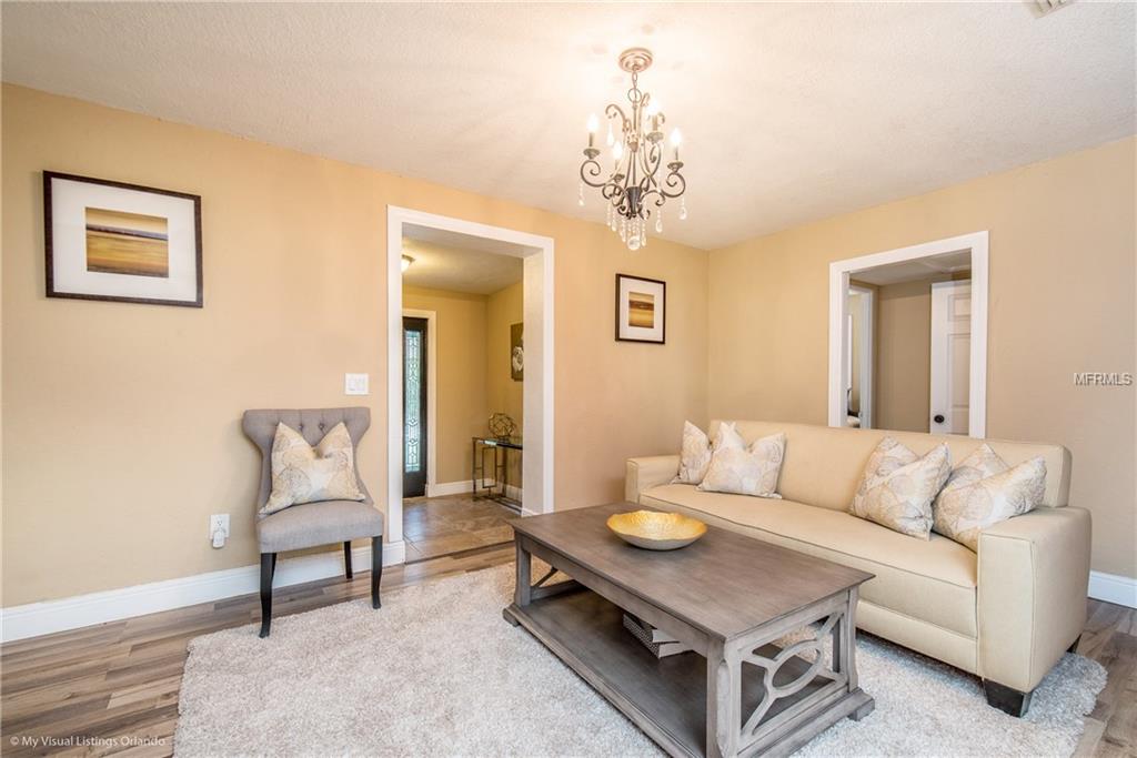 422 S HUDSON STREET, ORLANDO, Florida 32835, 4 Bedrooms Bedrooms, 7 Rooms Rooms,2 BathroomsBathrooms,Residential,For sale,HUDSON,O5560156
