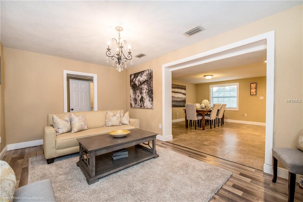 422 S HUDSON STREET, ORLANDO, Florida 32835, 4 Bedrooms Bedrooms, 7 Rooms Rooms,2 BathroomsBathrooms,Residential,For sale,HUDSON,O5560156