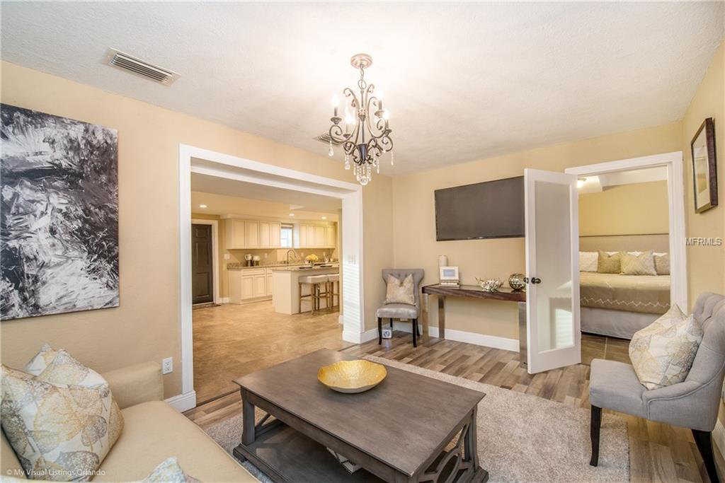422 S HUDSON STREET, ORLANDO, Florida 32835, 4 Bedrooms Bedrooms, 7 Rooms Rooms,2 BathroomsBathrooms,Residential,For sale,HUDSON,O5560156