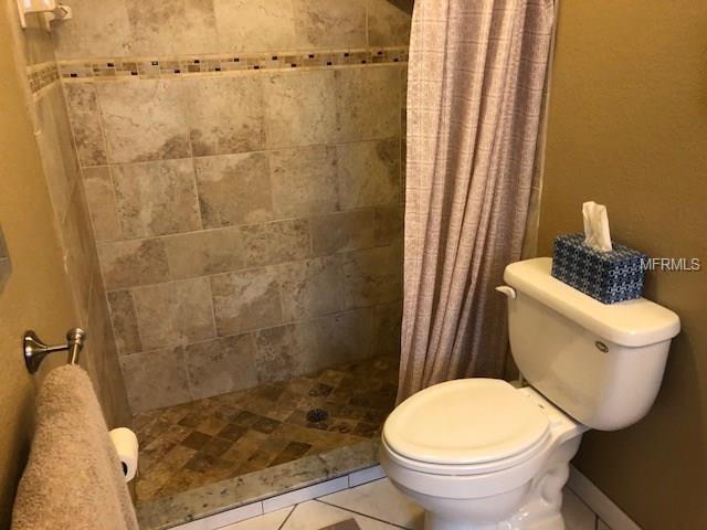 4459 MEADOW CREEK CIRCLE, SARASOTA, Florida 34233, 3 Bedrooms Bedrooms, 7 Rooms Rooms,2 BathroomsBathrooms,Residential,For sale,MEADOW CREEK,N5916283