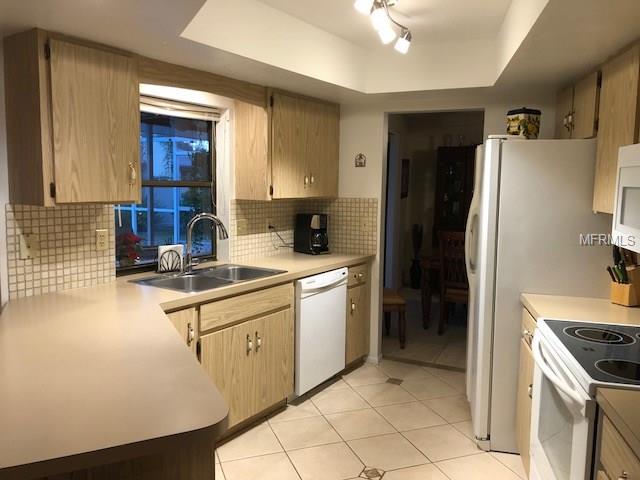 4459 MEADOW CREEK CIRCLE, SARASOTA, Florida 34233, 3 Bedrooms Bedrooms, 7 Rooms Rooms,2 BathroomsBathrooms,Residential,For sale,MEADOW CREEK,N5916283