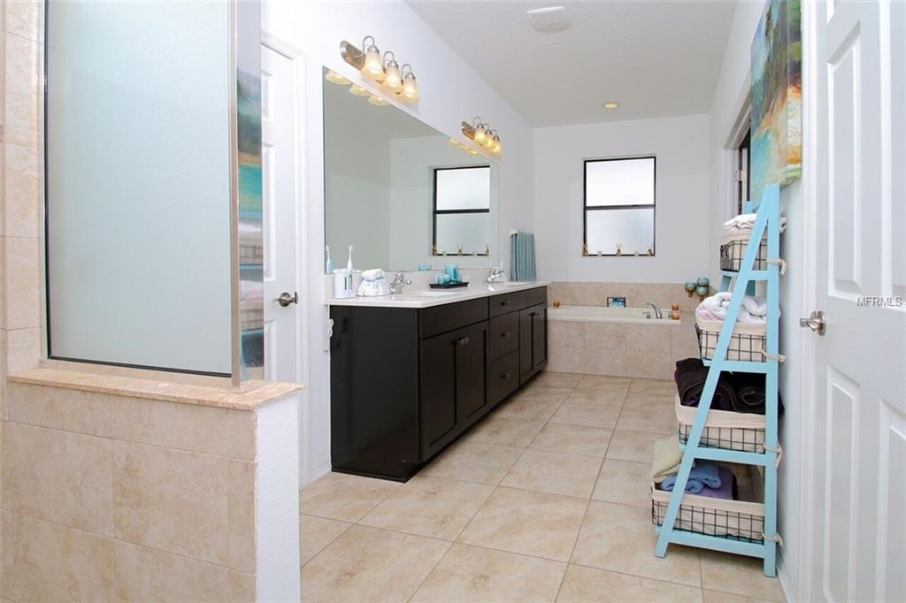 8418 BLUEVINE SKY DRIVE, LAND O LAKES, Florida 34637, 3 Bedrooms Bedrooms, 5 Rooms Rooms,2 BathroomsBathrooms,Residential,For sale,BLUEVINE SKY,T2899793