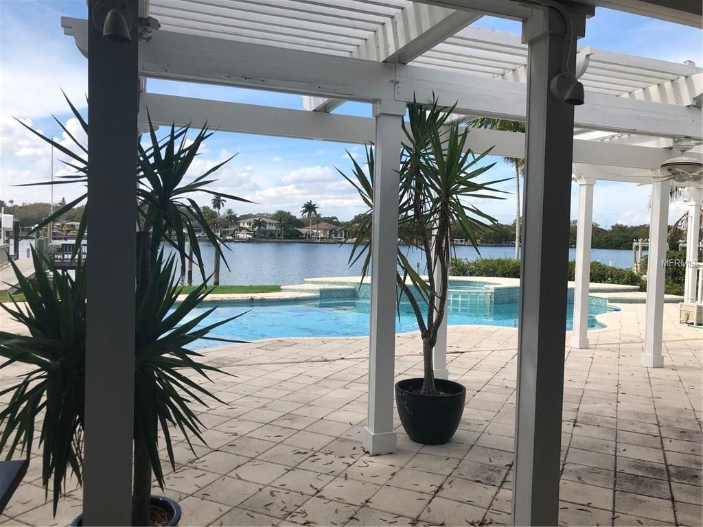 1118 MONTEREY BOULEVARD NE, ST PETERSBURG, Florida 33704, 4 Bedrooms Bedrooms, 1 Room Rooms,2 BathroomsBathrooms,Rental,For Rent,MONTEREY,U7847397