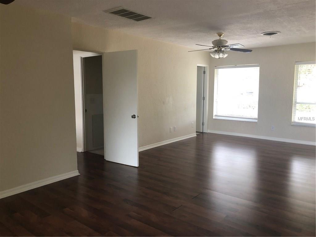 1118 MONTEREY BOULEVARD NE, ST PETERSBURG, Florida 33704, 4 Bedrooms Bedrooms, 1 Room Rooms,2 BathroomsBathrooms,Rental,For Rent,MONTEREY,U7847397