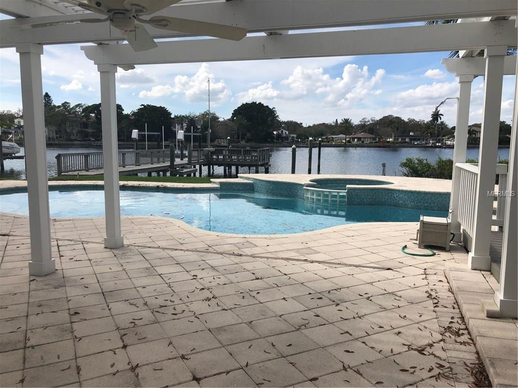 1118 MONTEREY BOULEVARD NE, ST PETERSBURG, Florida 33704, 4 Bedrooms Bedrooms, 1 Room Rooms,2 BathroomsBathrooms,Rental,For Rent,MONTEREY,U7847397