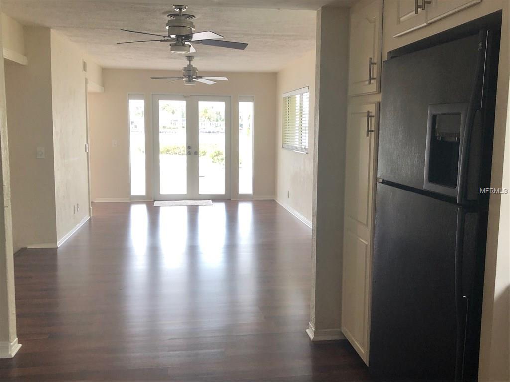 1118 MONTEREY BOULEVARD NE, ST PETERSBURG, Florida 33704, 4 Bedrooms Bedrooms, 1 Room Rooms,2 BathroomsBathrooms,Rental,For Rent,MONTEREY,U7847397