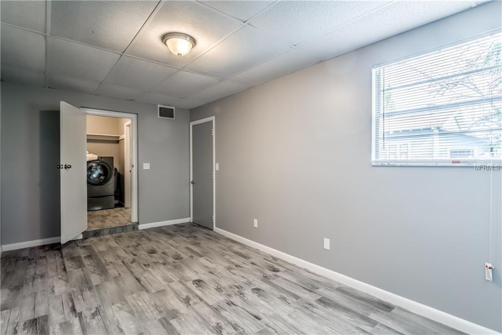 2910 W PINE STREET, TAMPA, Florida 33607, 4 Bedrooms Bedrooms, 7 Rooms Rooms,2 BathroomsBathrooms,Residential,For sale,PINE,O5553983