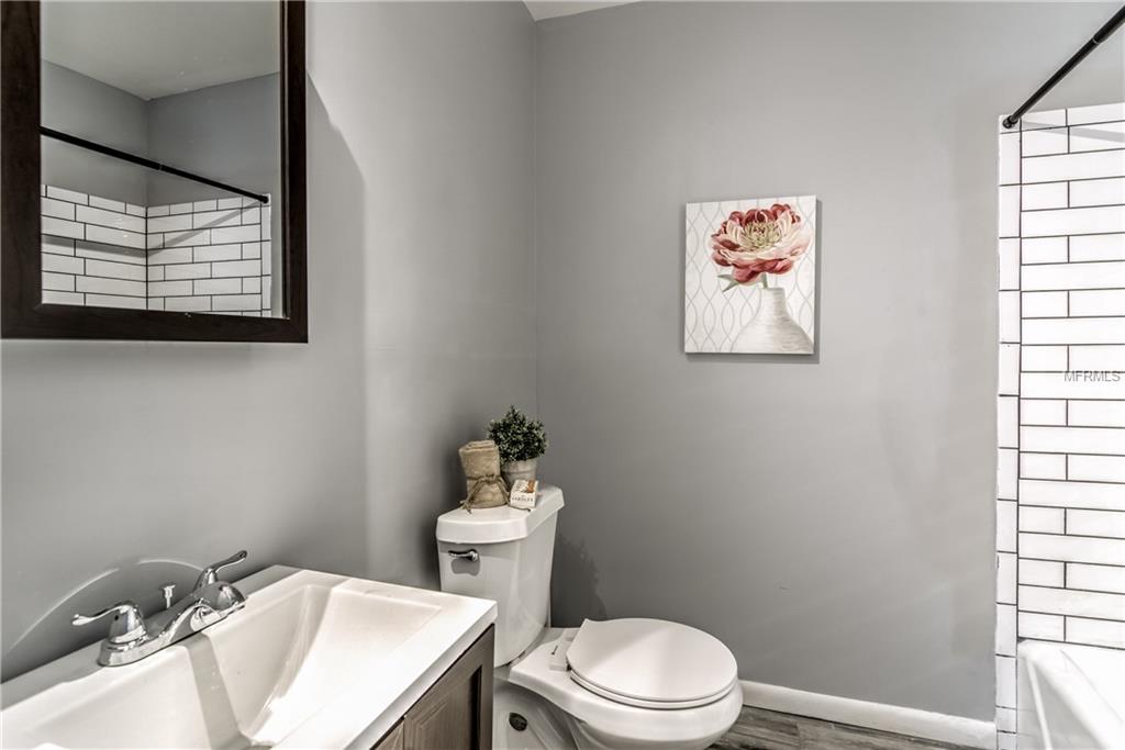 2910 W PINE STREET, TAMPA, Florida 33607, 4 Bedrooms Bedrooms, 7 Rooms Rooms,2 BathroomsBathrooms,Residential,For sale,PINE,O5553983