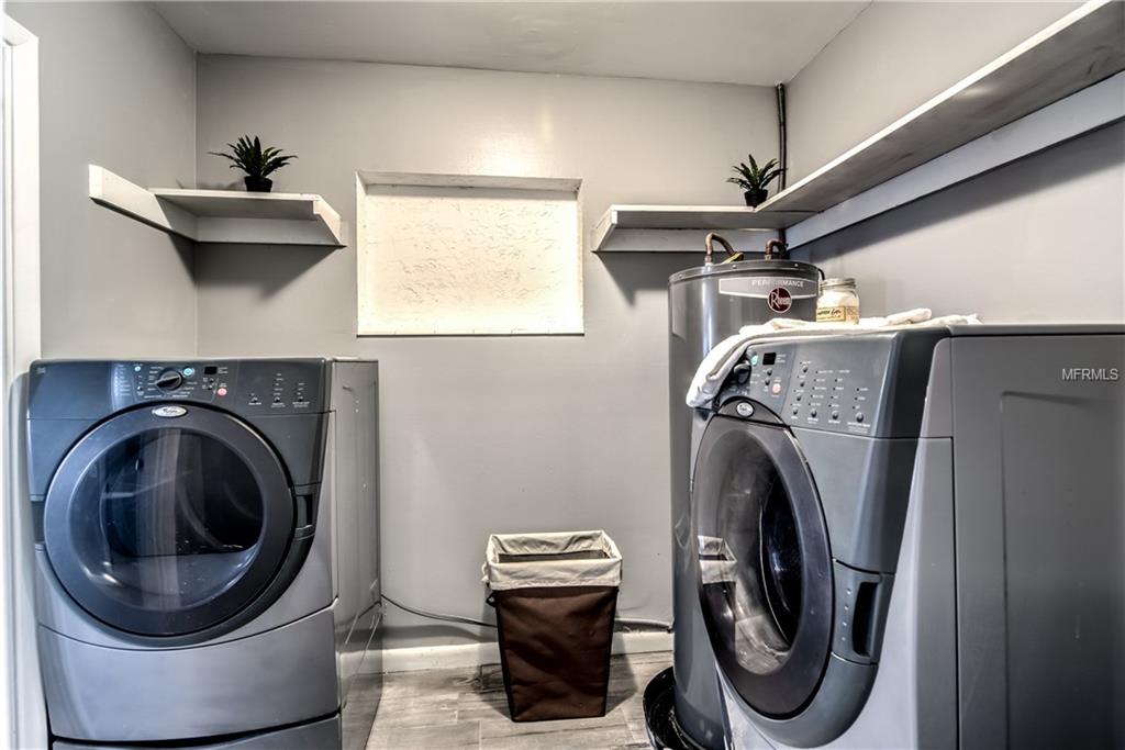 2910 W PINE STREET, TAMPA, Florida 33607, 4 Bedrooms Bedrooms, 7 Rooms Rooms,2 BathroomsBathrooms,Residential,For sale,PINE,O5553983