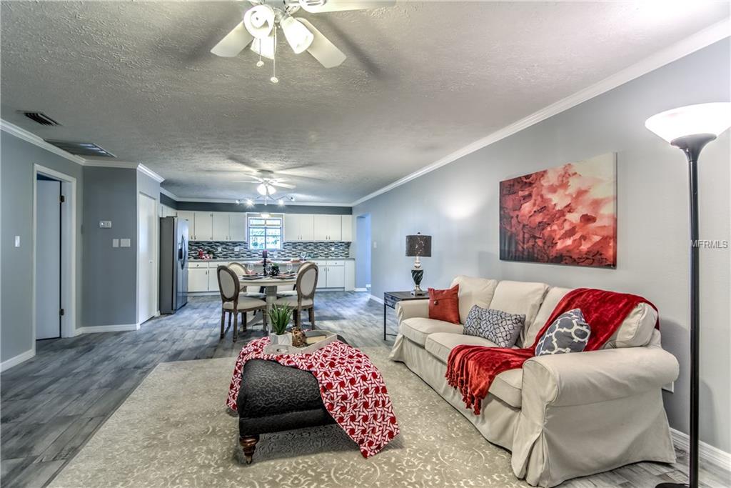 2910 W PINE STREET, TAMPA, Florida 33607, 4 Bedrooms Bedrooms, 7 Rooms Rooms,2 BathroomsBathrooms,Residential,For sale,PINE,O5553983