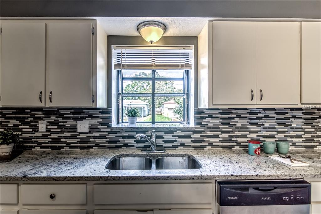 2910 W PINE STREET, TAMPA, Florida 33607, 4 Bedrooms Bedrooms, 7 Rooms Rooms,2 BathroomsBathrooms,Residential,For sale,PINE,O5553983