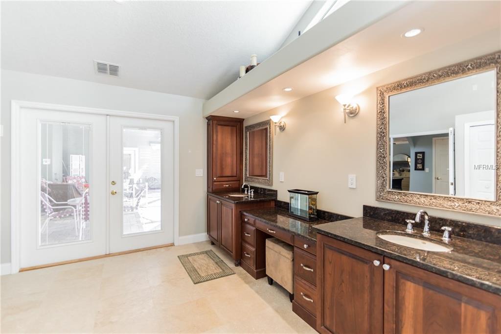 105 DESTINY CV, ALTAMONTE SPRINGS, Florida 32714, 5 Bedrooms Bedrooms, 10 Rooms Rooms,4 BathroomsBathrooms,Residential,For sale,DESTINY CV,O5557240