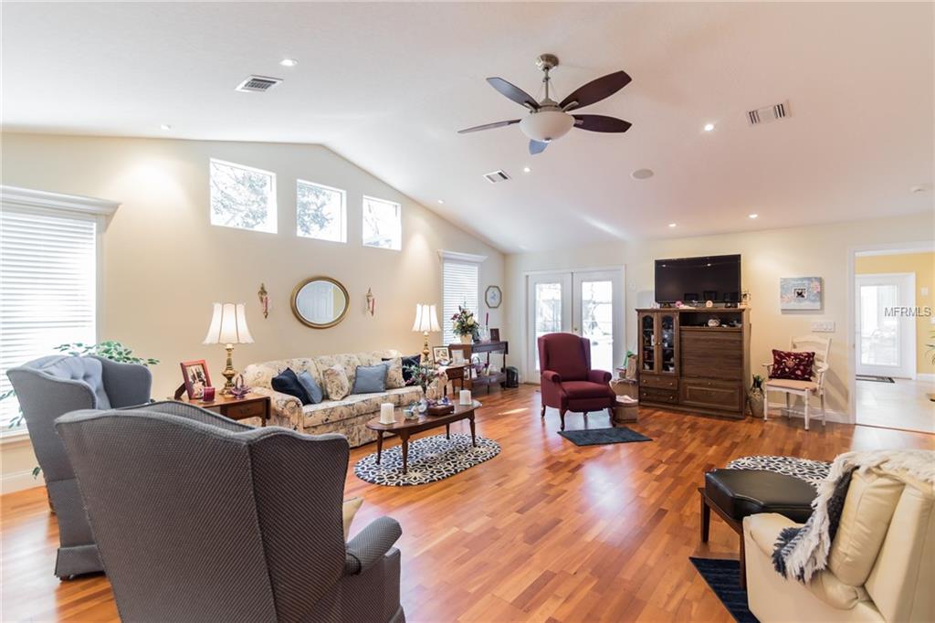 105 DESTINY CV, ALTAMONTE SPRINGS, Florida 32714, 5 Bedrooms Bedrooms, 10 Rooms Rooms,4 BathroomsBathrooms,Residential,For sale,DESTINY CV,O5557240