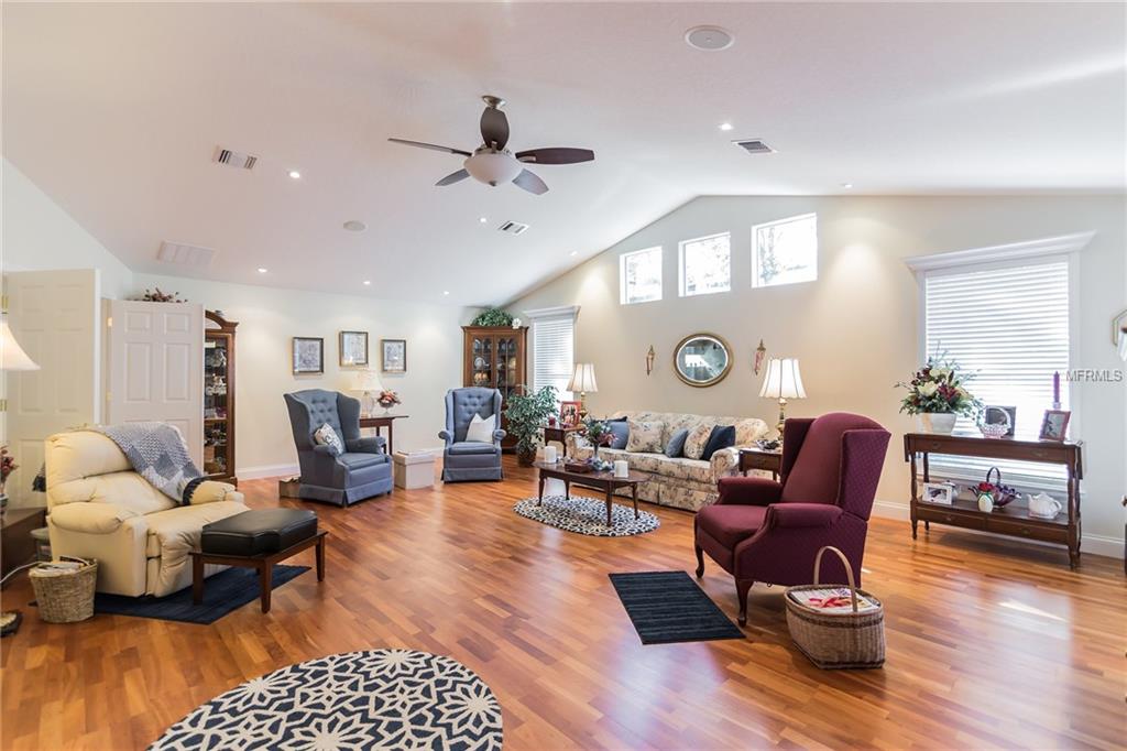 105 DESTINY CV, ALTAMONTE SPRINGS, Florida 32714, 5 Bedrooms Bedrooms, 10 Rooms Rooms,4 BathroomsBathrooms,Residential,For sale,DESTINY CV,O5557240