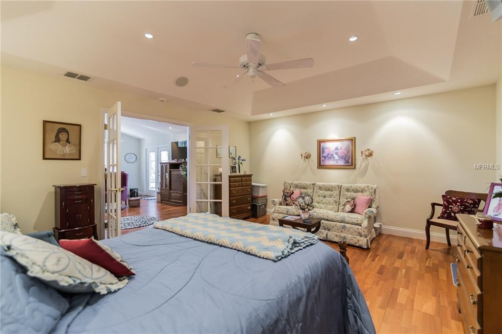 105 DESTINY CV, ALTAMONTE SPRINGS, Florida 32714, 5 Bedrooms Bedrooms, 10 Rooms Rooms,4 BathroomsBathrooms,Residential,For sale,DESTINY CV,O5557240