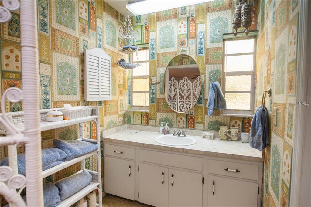 1225 ERROL PARKWAY, APOPKA, Florida 32712, 4 Bedrooms Bedrooms, 9 Rooms Rooms,2 BathroomsBathrooms,Residential,For sale,ERROL,G4852179