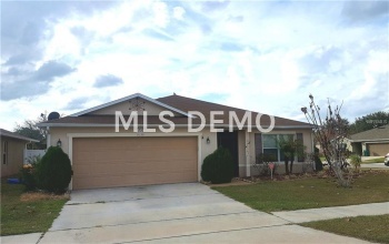 1635 STRATHMORE CIRCLE, MOUNT DORA, Florida 32757, 3 Bedrooms Bedrooms, 5 Rooms Rooms,2 BathroomsBathrooms,Residential,For sale,STRATHMORE,V4722716