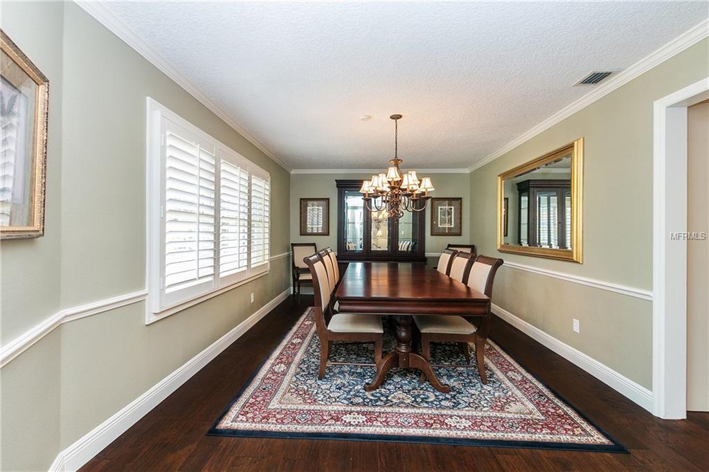 5 SHADOW LANE, MAITLAND, Florida 32751, 4 Bedrooms Bedrooms, 10 Rooms Rooms,3 BathroomsBathrooms,Residential,For sale,SHADOW,O5560936