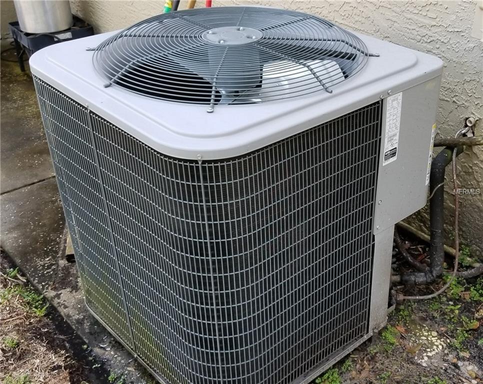 8733 WHISPERING OAKS TRAIL, NEW PORT RICHEY, Florida 34654, 4 Bedrooms Bedrooms, 8 Rooms Rooms,3 BathroomsBathrooms,Residential,For sale,WHISPERING OAKS,W7637732