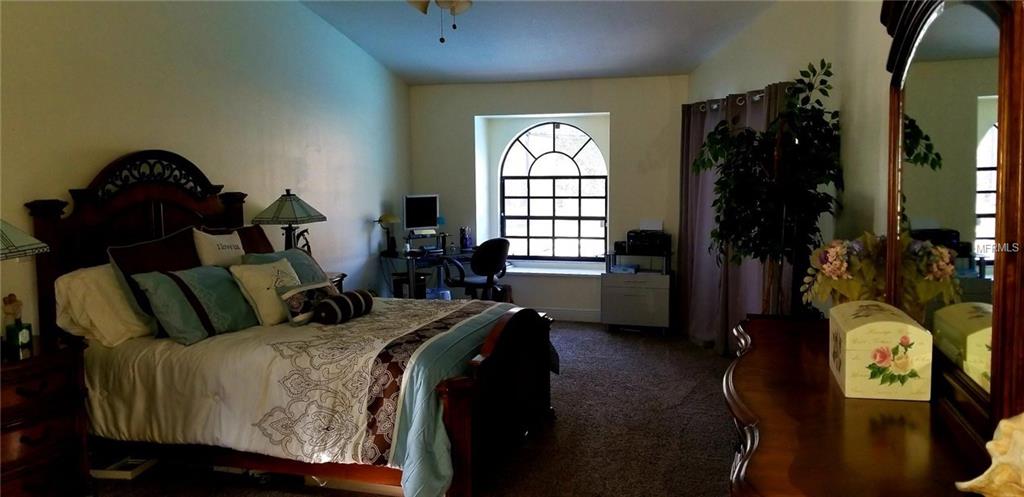 8733 WHISPERING OAKS TRAIL, NEW PORT RICHEY, Florida 34654, 4 Bedrooms Bedrooms, 8 Rooms Rooms,3 BathroomsBathrooms,Residential,For sale,WHISPERING OAKS,W7637732