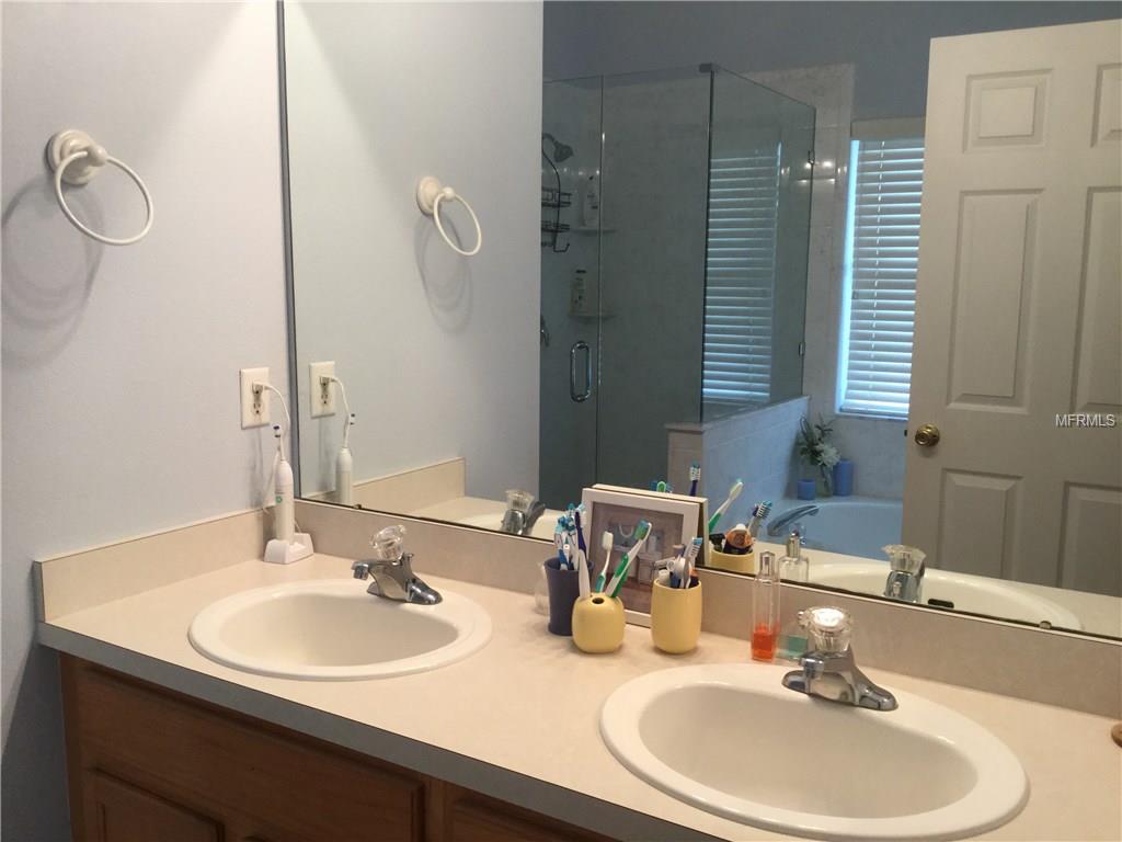 9619 CYPRESS HARBOR DRIVE, GIBSONTON, Florida 33534, 3 Bedrooms Bedrooms, 7 Rooms Rooms,2 BathroomsBathrooms,Residential,For sale,CYPRESS HARBOR,T2928059