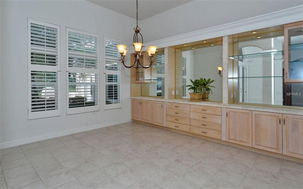 405 TRENWICK LANE, VENICE, Florida 34293, 4 Bedrooms Bedrooms, 11 Rooms Rooms,3 BathroomsBathrooms,Residential,For sale,TRENWICK,A4209969