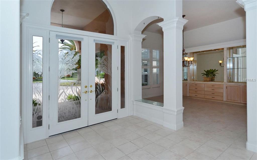 405 TRENWICK LANE, VENICE, Florida 34293, 4 Bedrooms Bedrooms, 11 Rooms Rooms,3 BathroomsBathrooms,Residential,For sale,TRENWICK,A4209969