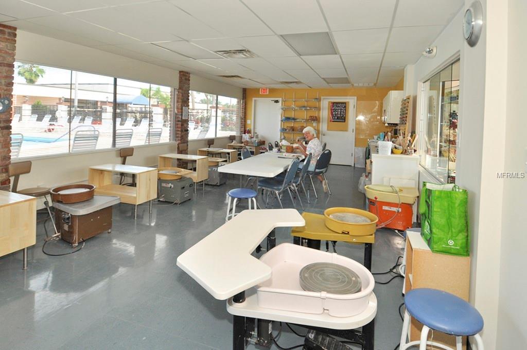 1341 BLUEWATER DRIVE, SUN CITY CENTER, Florida 33573, 2 Bedrooms Bedrooms, 7 Rooms Rooms,2 BathroomsBathrooms,Residential,For sale,BLUEWATER,T2928459