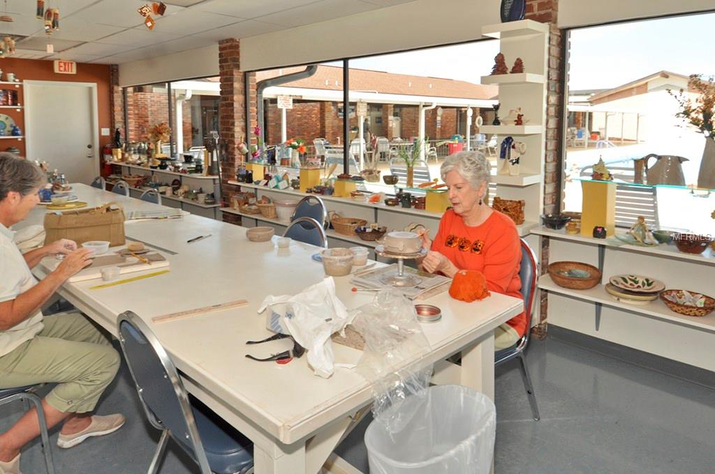 1341 BLUEWATER DRIVE, SUN CITY CENTER, Florida 33573, 2 Bedrooms Bedrooms, 7 Rooms Rooms,2 BathroomsBathrooms,Residential,For sale,BLUEWATER,T2928459