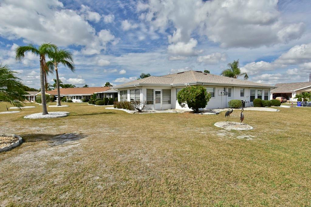 1341 BLUEWATER DRIVE, SUN CITY CENTER, Florida 33573, 2 Bedrooms Bedrooms, 7 Rooms Rooms,2 BathroomsBathrooms,Residential,For sale,BLUEWATER,T2928459