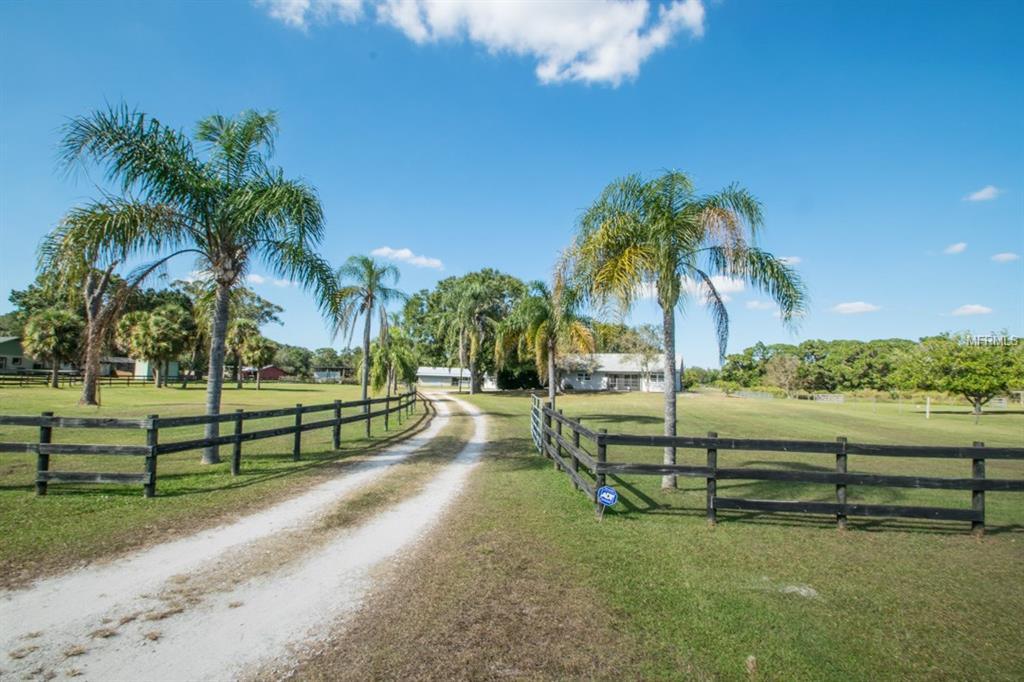 1109 TWIN LAUREL BOULEVARD, NOKOMIS, Florida 34275, 3 Bedrooms Bedrooms, 6 Rooms Rooms,3 BathroomsBathrooms,Residential,For sale,TWIN LAUREL,A4169557