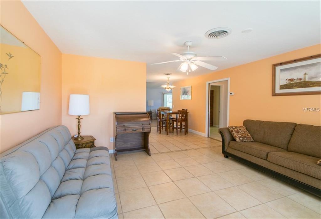 1109 TWIN LAUREL BOULEVARD, NOKOMIS, Florida 34275, 3 Bedrooms Bedrooms, 6 Rooms Rooms,3 BathroomsBathrooms,Residential,For sale,TWIN LAUREL,A4169557