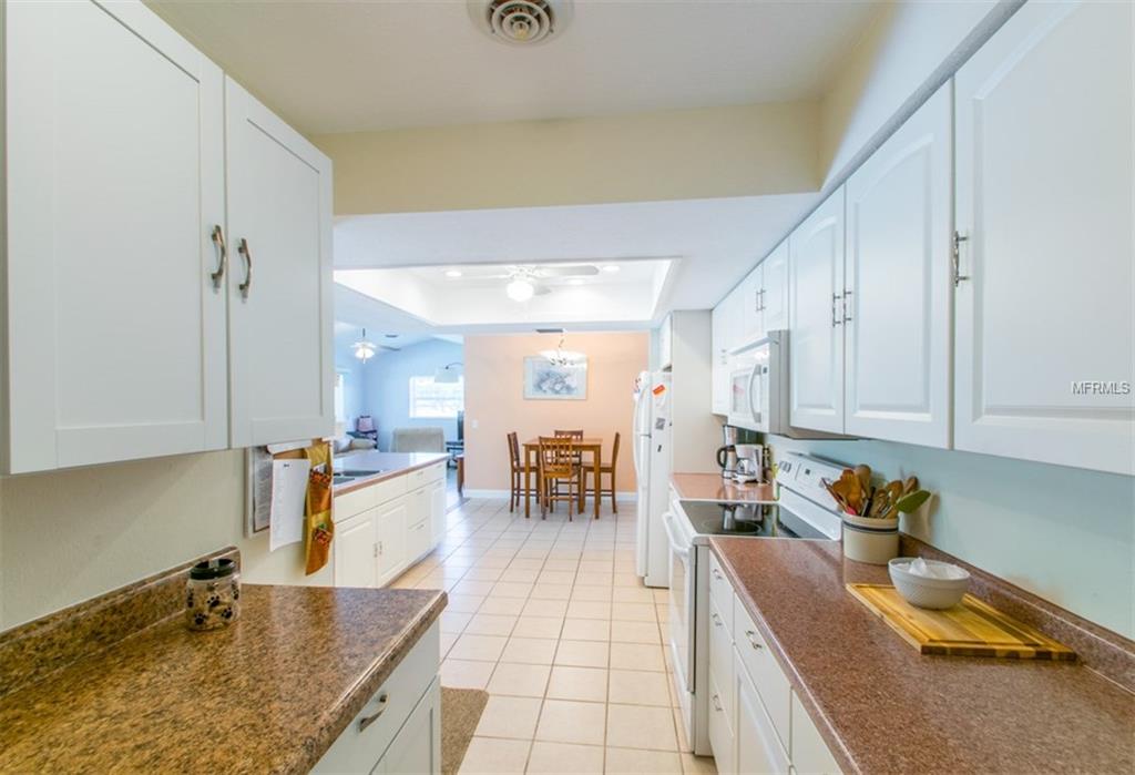 1109 TWIN LAUREL BOULEVARD, NOKOMIS, Florida 34275, 3 Bedrooms Bedrooms, 6 Rooms Rooms,3 BathroomsBathrooms,Residential,For sale,TWIN LAUREL,A4169557