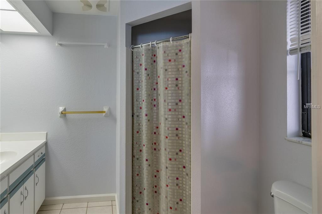 1109 TWIN LAUREL BOULEVARD, NOKOMIS, Florida 34275, 3 Bedrooms Bedrooms, 6 Rooms Rooms,3 BathroomsBathrooms,Residential,For sale,TWIN LAUREL,A4169557