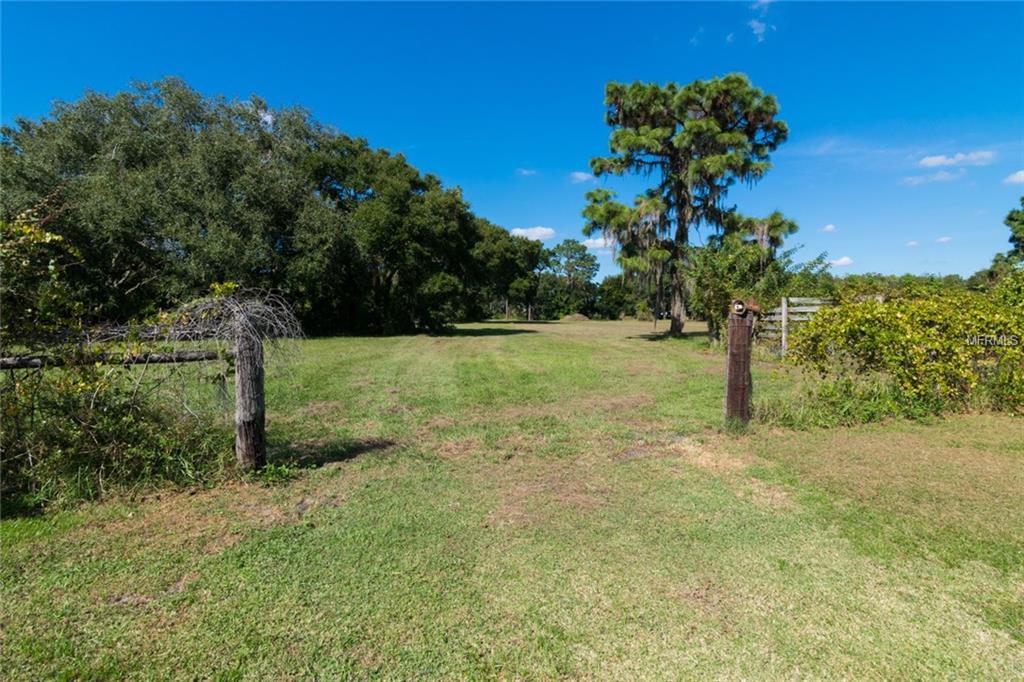 1109 TWIN LAUREL BOULEVARD, NOKOMIS, Florida 34275, 3 Bedrooms Bedrooms, 6 Rooms Rooms,3 BathroomsBathrooms,Residential,For sale,TWIN LAUREL,A4169557