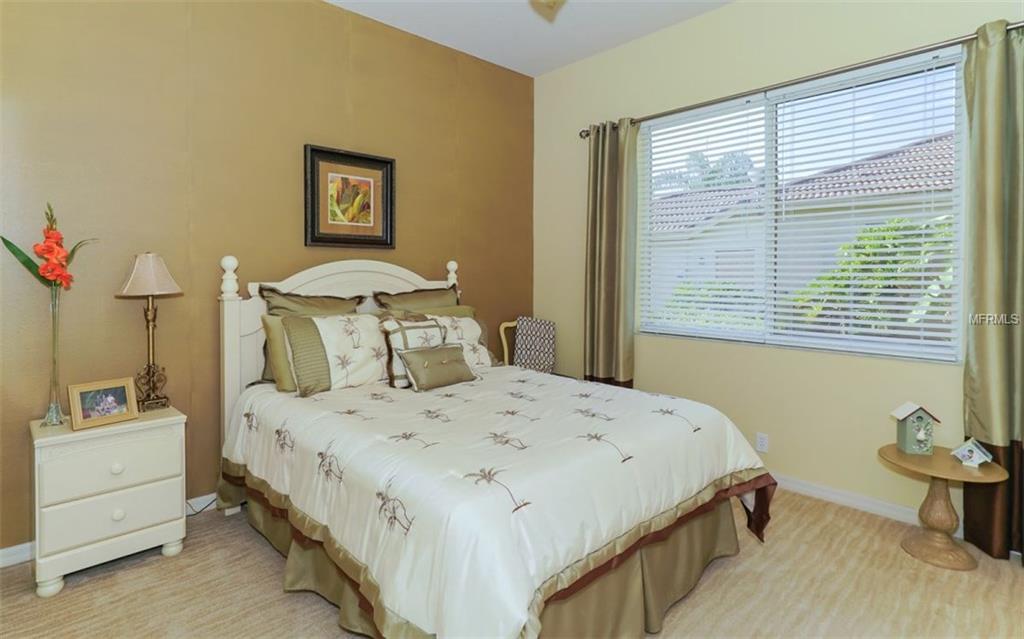 7157 DREWRYS BLUFF, BRADENTON, Florida 34203, 2 Bedrooms Bedrooms, 6 Rooms Rooms,2 BathroomsBathrooms,Residential,For sale,DREWRYS,A4194572