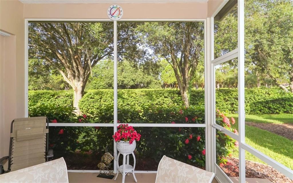 7157 DREWRYS BLUFF, BRADENTON, Florida 34203, 2 Bedrooms Bedrooms, 6 Rooms Rooms,2 BathroomsBathrooms,Residential,For sale,DREWRYS,A4194572