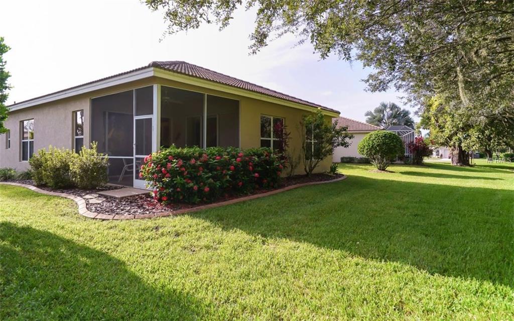 7157 DREWRYS BLUFF, BRADENTON, Florida 34203, 2 Bedrooms Bedrooms, 6 Rooms Rooms,2 BathroomsBathrooms,Residential,For sale,DREWRYS,A4194572