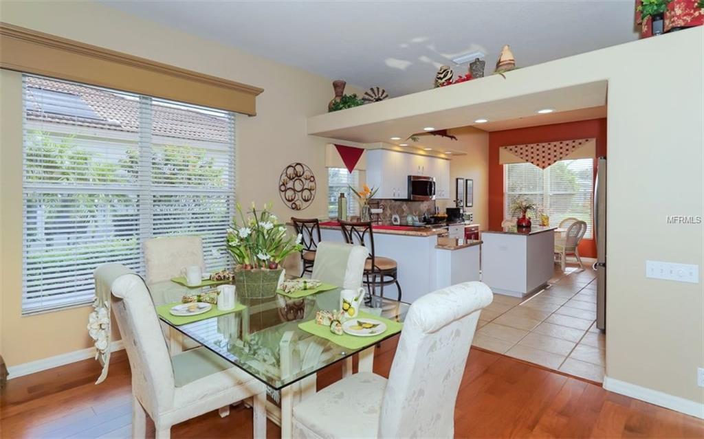 7157 DREWRYS BLUFF, BRADENTON, Florida 34203, 2 Bedrooms Bedrooms, 6 Rooms Rooms,2 BathroomsBathrooms,Residential,For sale,DREWRYS,A4194572