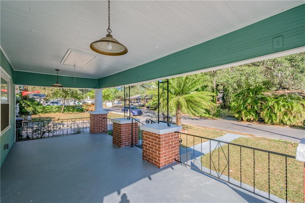 7212 N HIGHLAND AVENUE, TAMPA, Florida 33604, 3 Bedrooms Bedrooms, 6 Rooms Rooms,2 BathroomsBathrooms,Residential,For sale,HIGHLAND,T2916814