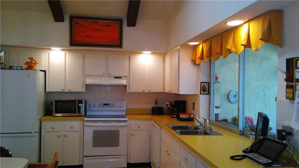 2101 SUNSET POINT ROAD, CLEARWATER, Florida 33765, 3 Bedrooms Bedrooms, 10 Rooms Rooms,2 BathroomsBathrooms,Residential,For sale,SUNSET POINT,U7842653