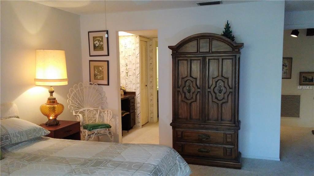 2101 SUNSET POINT ROAD, CLEARWATER, Florida 33765, 3 Bedrooms Bedrooms, 10 Rooms Rooms,2 BathroomsBathrooms,Residential,For sale,SUNSET POINT,U7842653