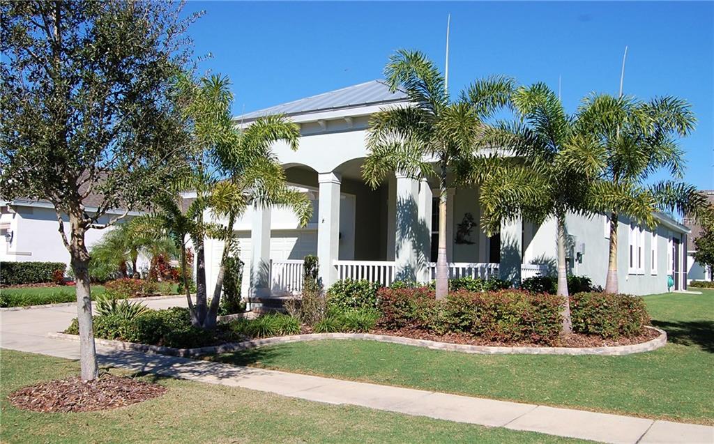 517 MANNS HARBOR DRIVE, APOLLO BEACH, Florida 33572, 3 Bedrooms Bedrooms, 9 Rooms Rooms,2 BathroomsBathrooms,Residential,For sale,MANNS HARBOR,T2923063