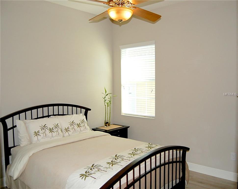 517 MANNS HARBOR DRIVE, APOLLO BEACH, Florida 33572, 3 Bedrooms Bedrooms, 9 Rooms Rooms,2 BathroomsBathrooms,Residential,For sale,MANNS HARBOR,T2923063