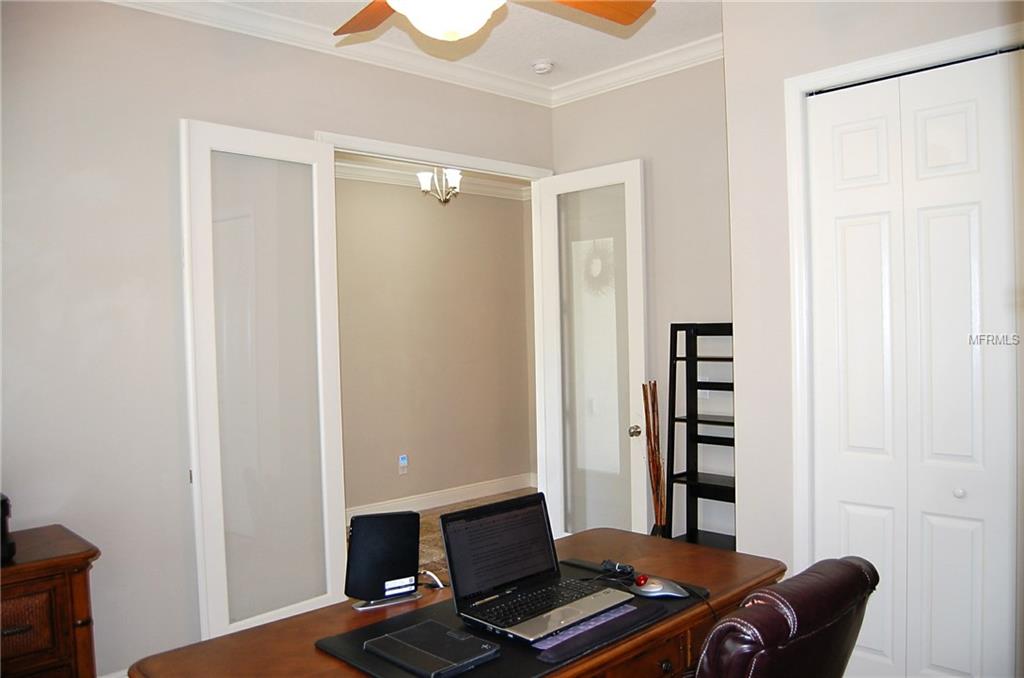 517 MANNS HARBOR DRIVE, APOLLO BEACH, Florida 33572, 3 Bedrooms Bedrooms, 9 Rooms Rooms,2 BathroomsBathrooms,Residential,For sale,MANNS HARBOR,T2923063