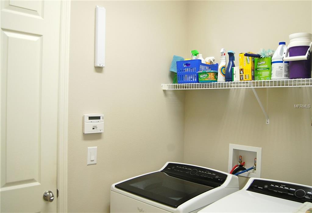 517 MANNS HARBOR DRIVE, APOLLO BEACH, Florida 33572, 3 Bedrooms Bedrooms, 9 Rooms Rooms,2 BathroomsBathrooms,Residential,For sale,MANNS HARBOR,T2923063