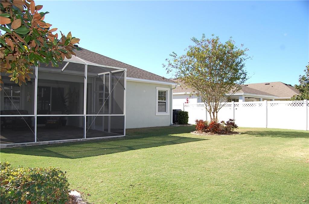 517 MANNS HARBOR DRIVE, APOLLO BEACH, Florida 33572, 3 Bedrooms Bedrooms, 9 Rooms Rooms,2 BathroomsBathrooms,Residential,For sale,MANNS HARBOR,T2923063