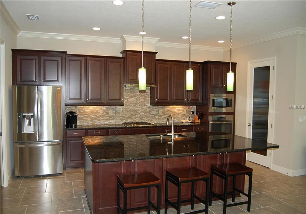 517 MANNS HARBOR DRIVE, APOLLO BEACH, Florida 33572, 3 Bedrooms Bedrooms, 9 Rooms Rooms,2 BathroomsBathrooms,Residential,For sale,MANNS HARBOR,T2923063